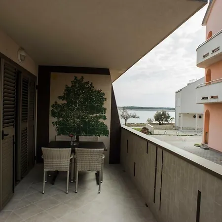 Apartments Svijet Mora 2 Povljana Exterior photo